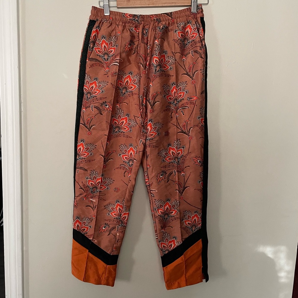 MAISON SCOTCH - SCOTCH & SODA FLORAL AND  CONTRAST PANEL PRINTED PANTS - Picture 5 of 14